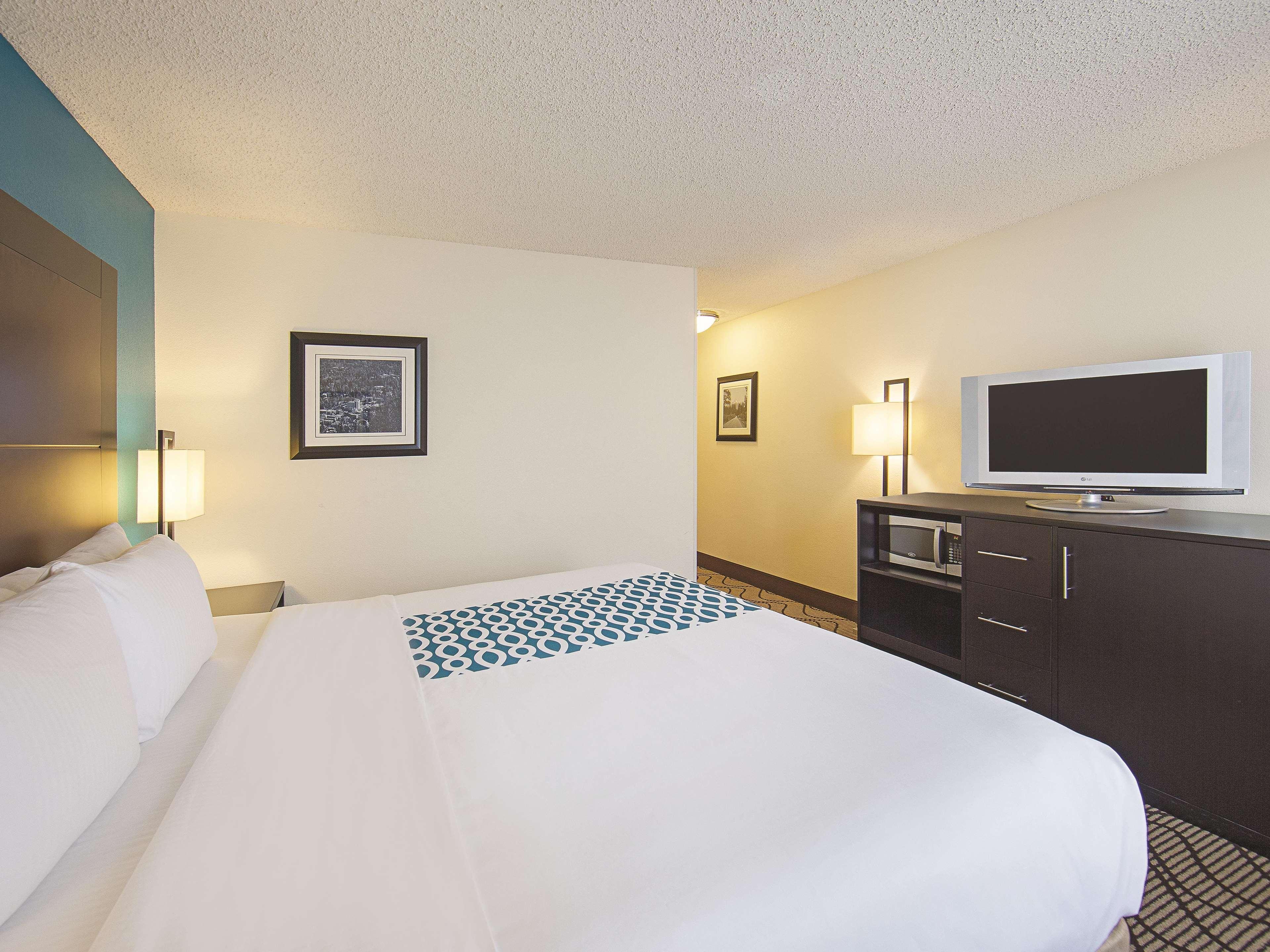 La Quinta By Wyndham Central Point - Medford Exterior photo