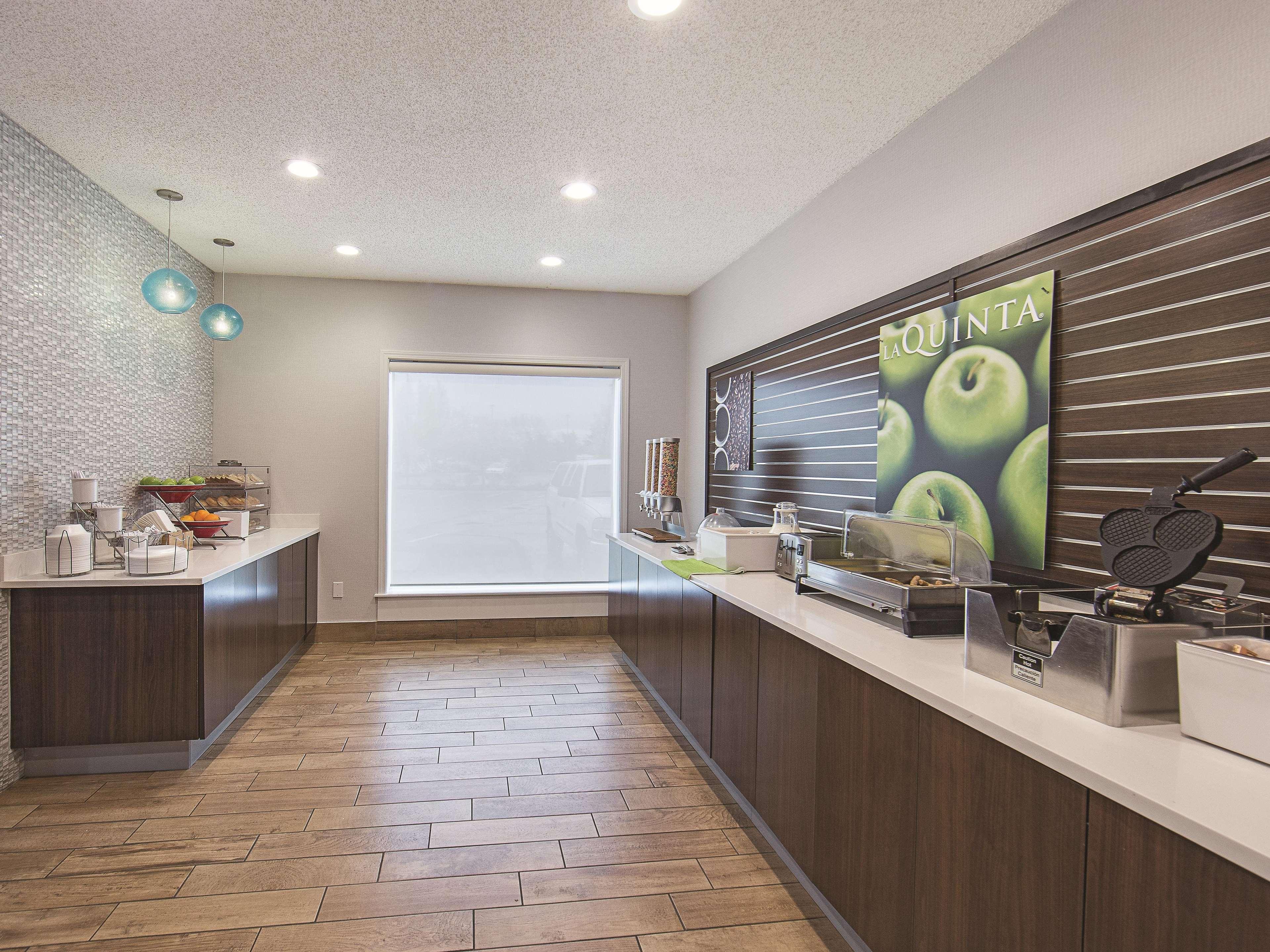 La Quinta By Wyndham Central Point - Medford Exterior photo