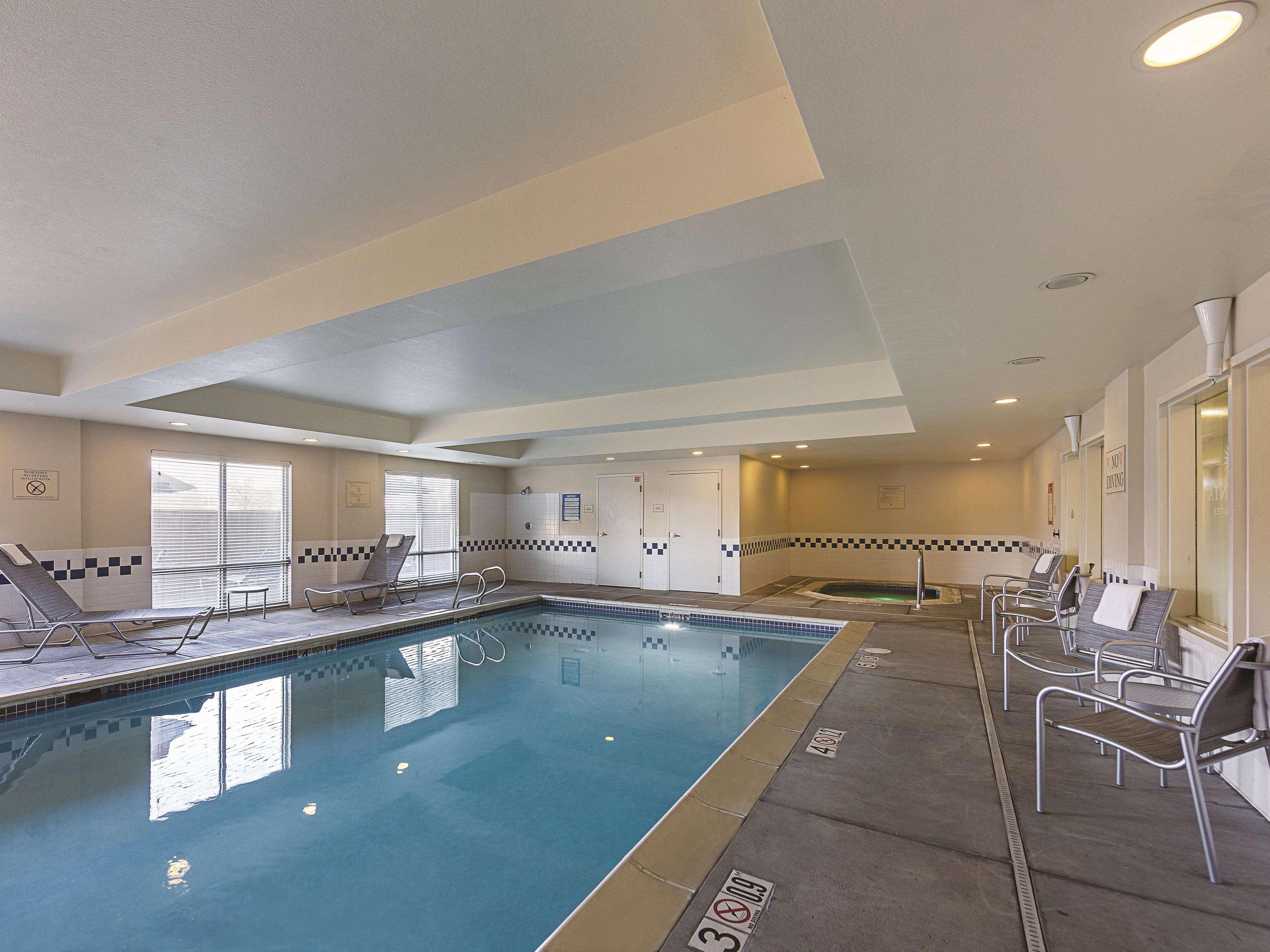 La Quinta By Wyndham Central Point - Medford Exterior photo