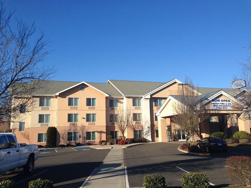 La Quinta By Wyndham Central Point - Medford Exterior photo